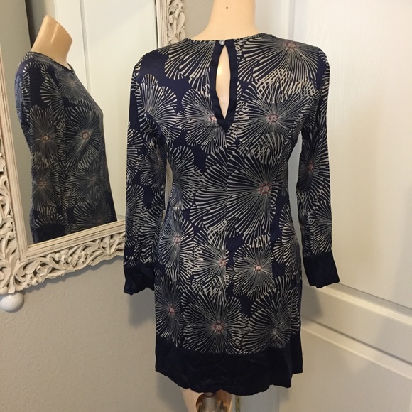 BEBE Silk Vintage Inspired Dress 😍💕 - Picture 2 of 8